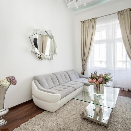 Opera Luxury Apartment With Free Parking Budapest Eksteriør bilde