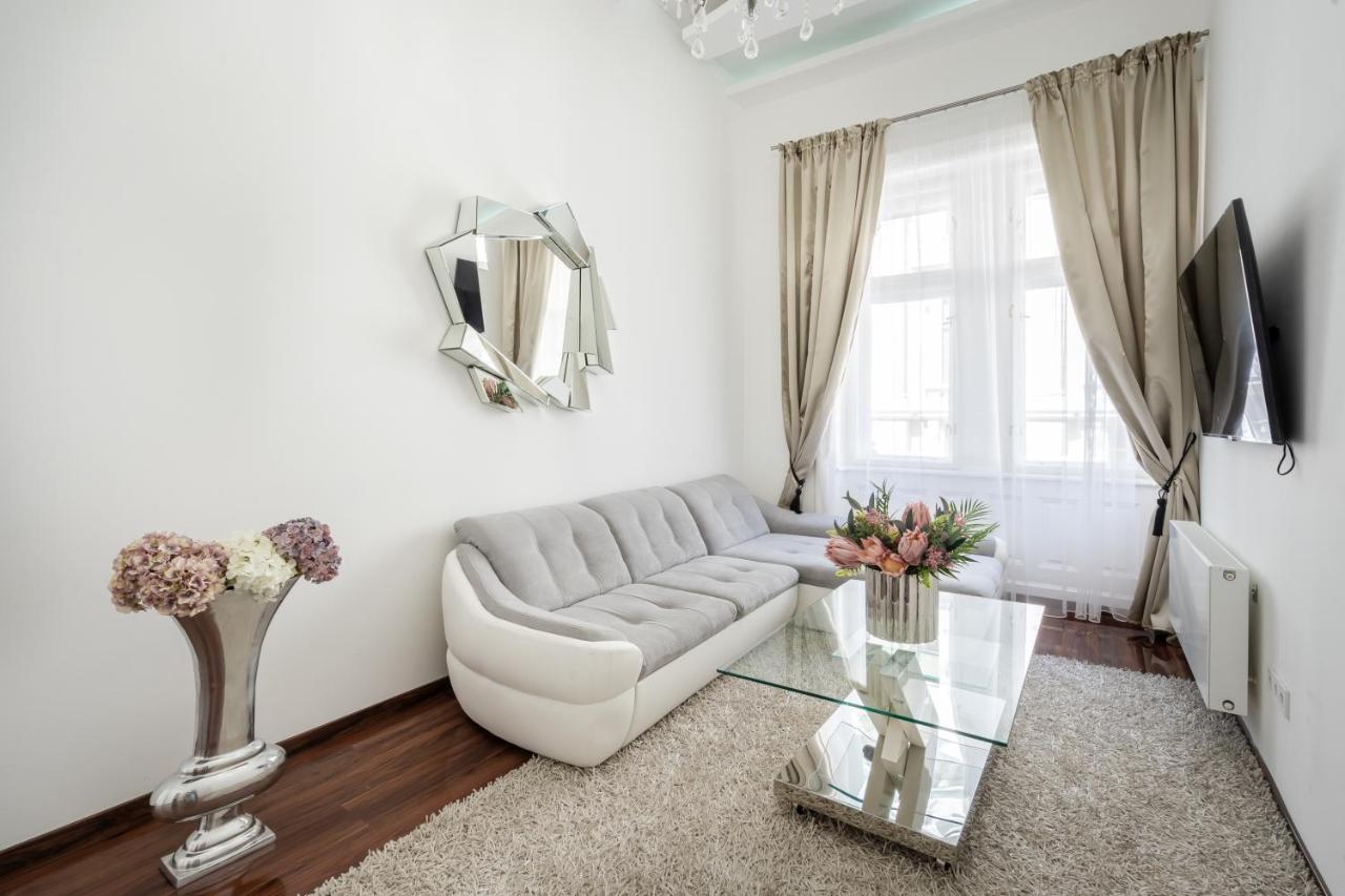 Opera Luxury Apartment With Free Parking Budapest Eksteriør bilde